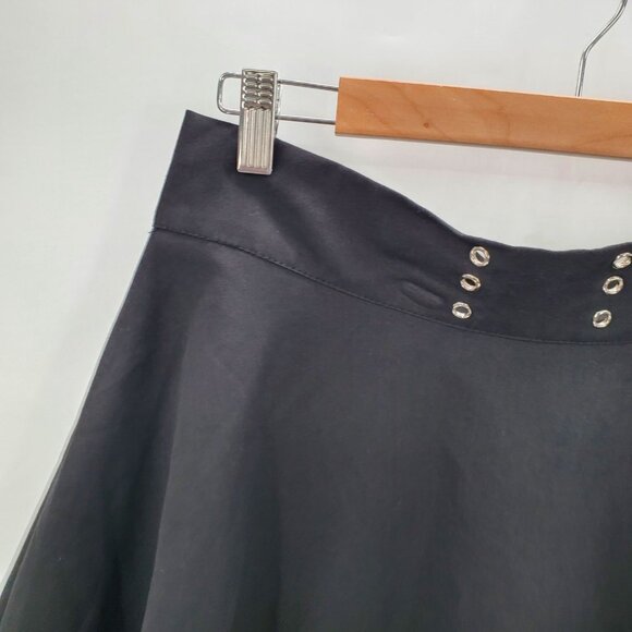 Black Flared Mini Skater Skirt 8/10 Grommet Waist Stretchy Y2K Gothcore Preppy - Picture 6 of 13